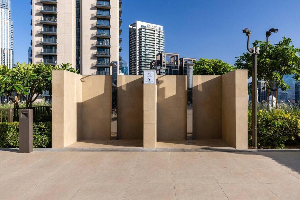 Luxury One Bedroom With Full Burj Khalifa View & Fountain View By Delujo *